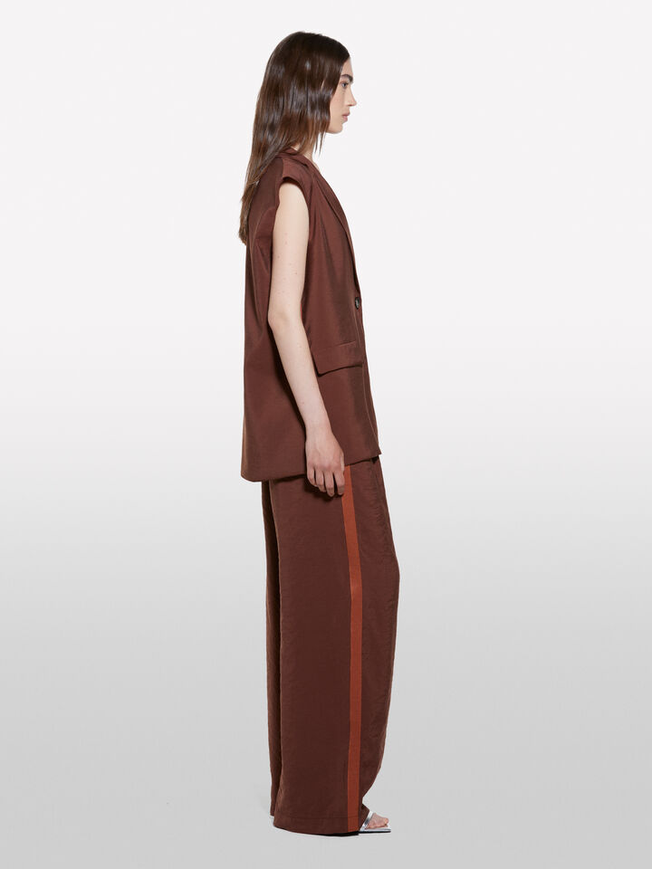 Gilet marrone scuro effetto stropicciato - gilet e smanicati da donna - Marrone Scuro | Sisley image number 2
